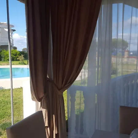 Deluxe Flamingo Bogazici
